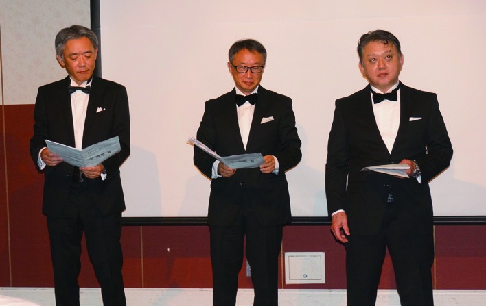 三大テノール — 高校の同級生らで結成